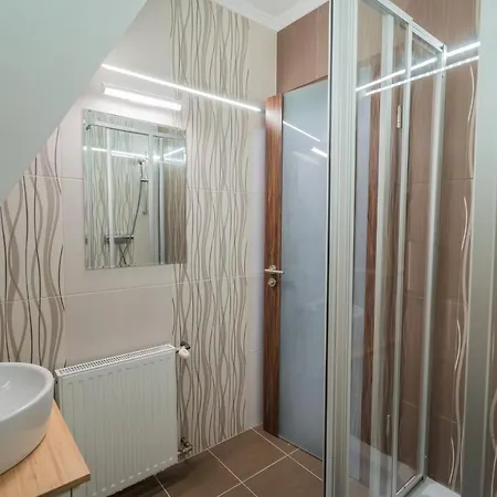 Maganszallas Pensionat Siófok