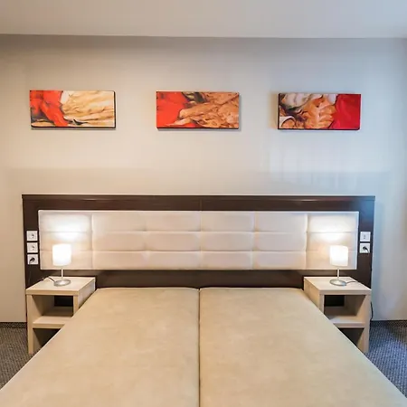 Maganszallas Siófok