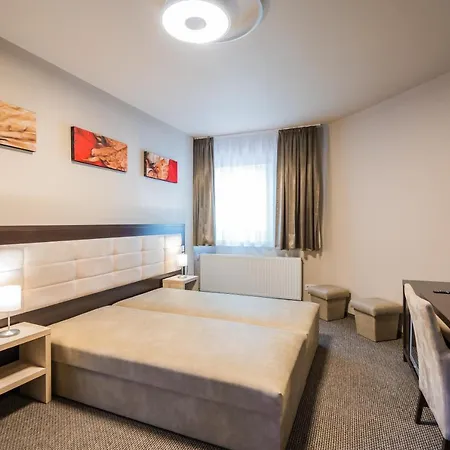 Maganszallas 4* Siófok