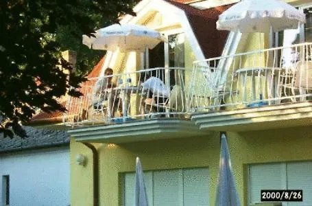 ゲストハウス Beach Family Rooms