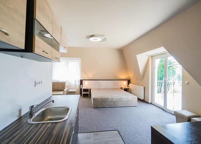 Pensjonat Beach Panzió Siófok 4*