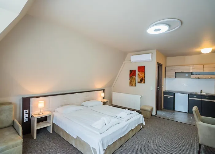 Beach Family Rooms 4*