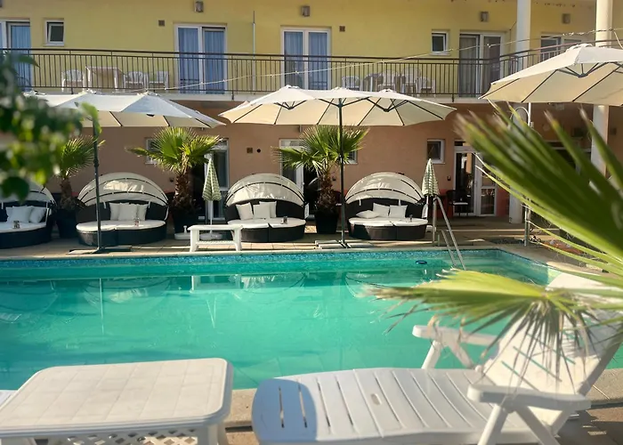 Beach Panzió Siófok Pensjonat 4*